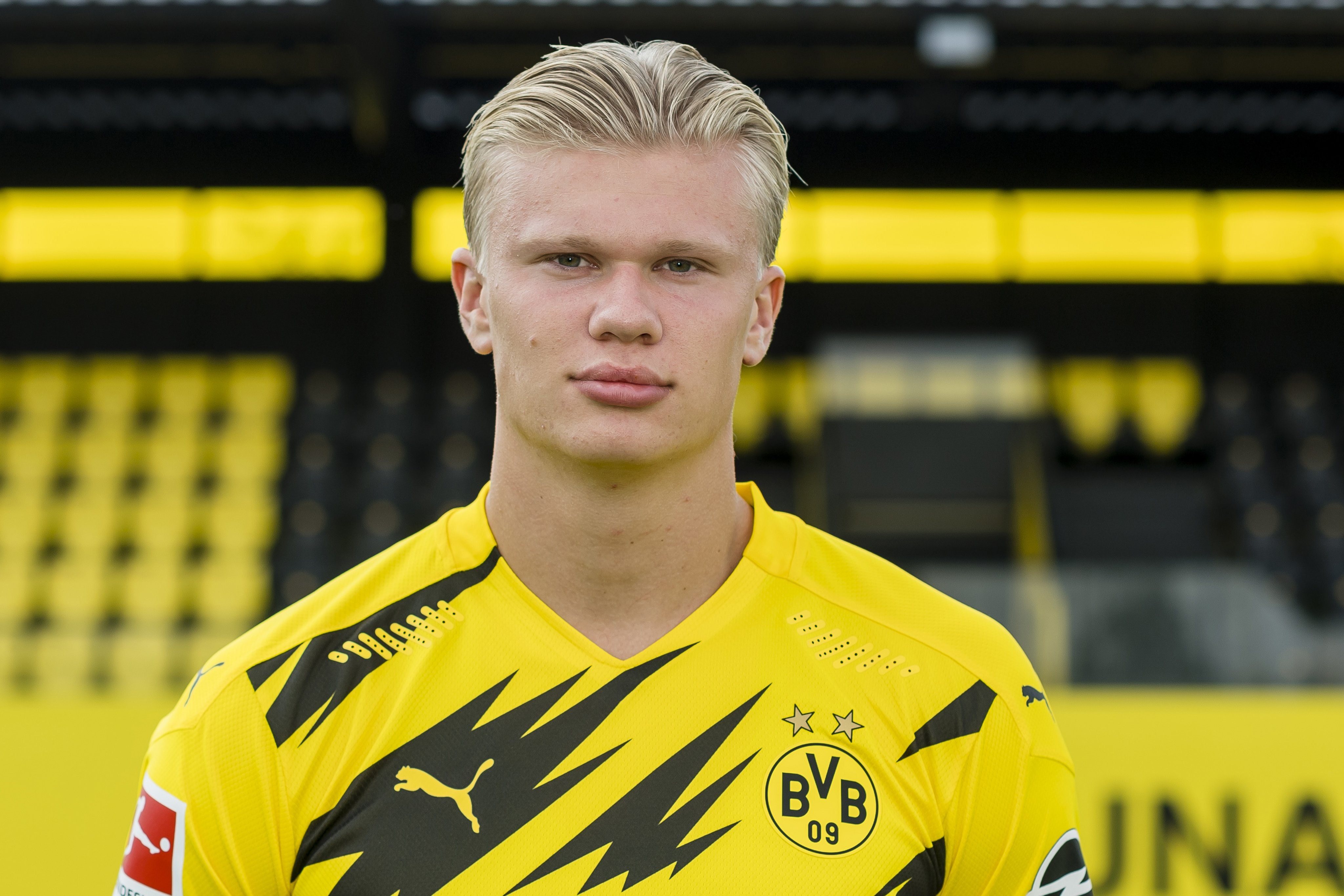 每体：库库离开巴萨因为不被信任，巴尔韦德当时看好米兰达（每体：信任缺失促使库库离队巴萨，巴尔韦德当年更青睐米兰达）