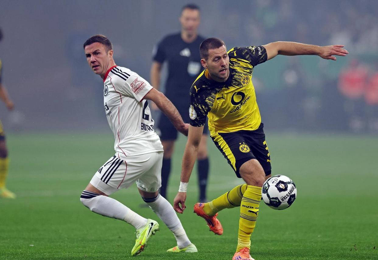 1、据《图片报》消息，沙尔克希望在一月份引进一名...（图片报：沙尔克计划在一月份引进一名...）