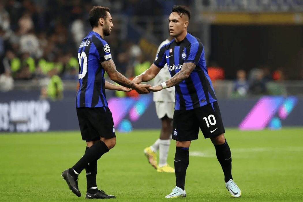 孔帕尼：给迪亚斯放了假和家人聚聚；明天赢球就接近锁定前八（孔帕尼：迪亚斯获准与家人团聚；明日若胜将接近锁定前八）