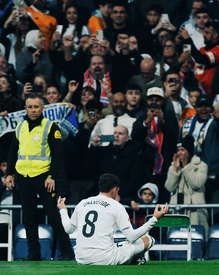 34胜2平，拜仁欧冠小组／联赛阶段主场36场不败（拜仁欧冠小组／联赛阶段主场36战不败，战绩34胜2平）