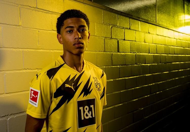 视频丨多项国际赛事齐聚河北崇礼 一站式体验“观赛+滑雪+度假（河北崇礼迎多项国际赛事 一地畅享观赛、滑雪与度假）