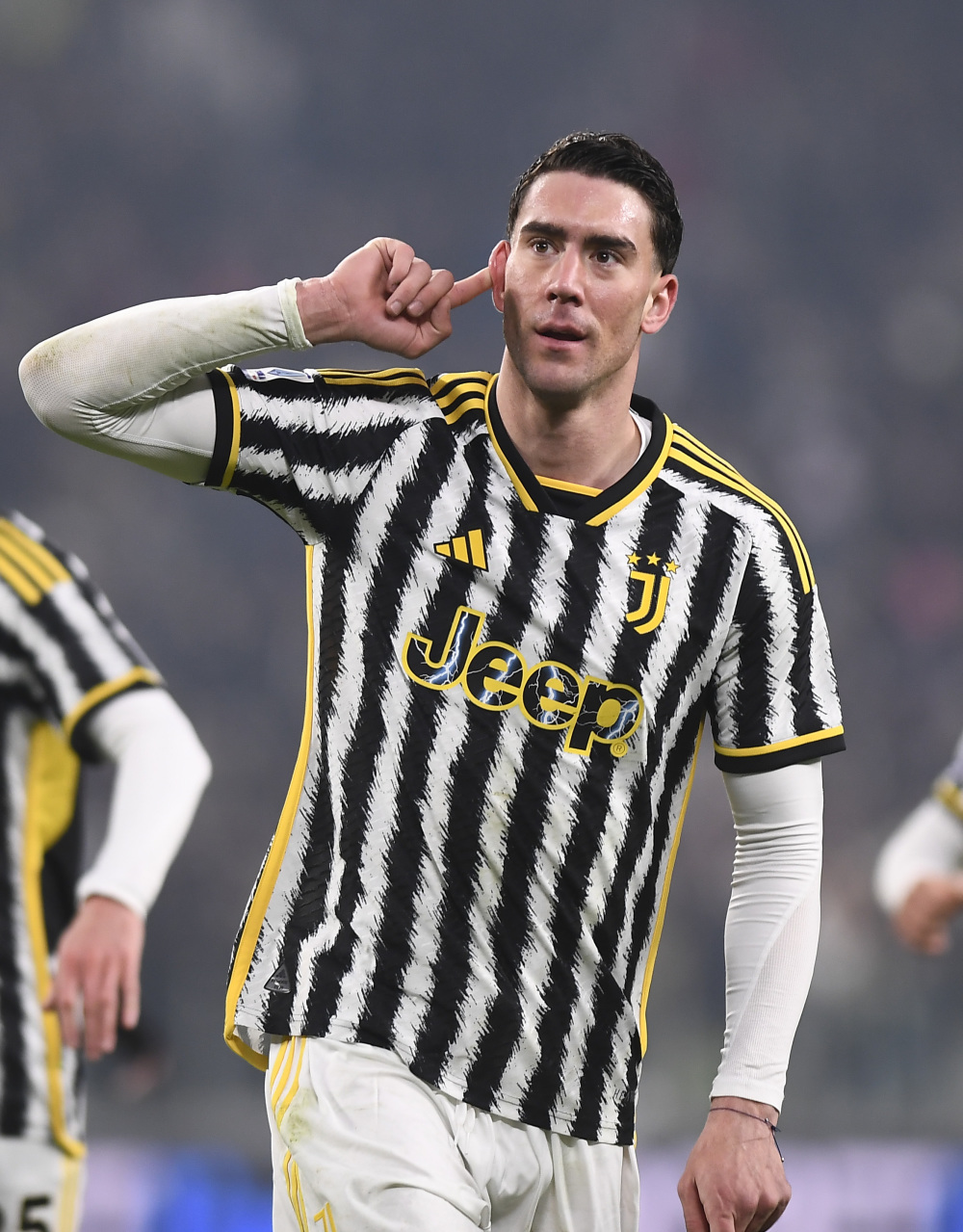 全市场：拉齐奥接近免签因西涅，年薪130万欧签约至明年6月（据全市场：拉齐奥或将免签因西涅，年薪130万欧，合同至明年6月）