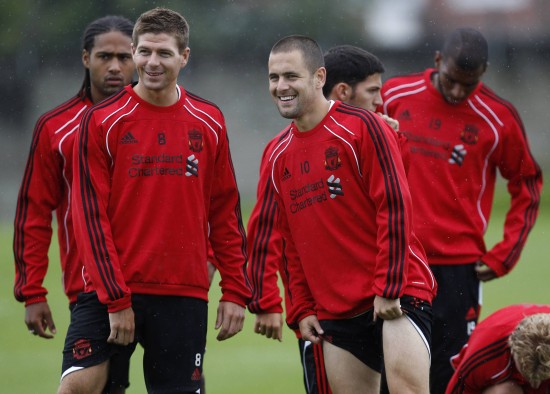 西甲-皇马3-0塞尔塔：巴萨很猛，龙哥干得也不差（西甲：皇马3-0完胜塞尔塔，巴萨来势汹汹，龙哥同样亮眼）