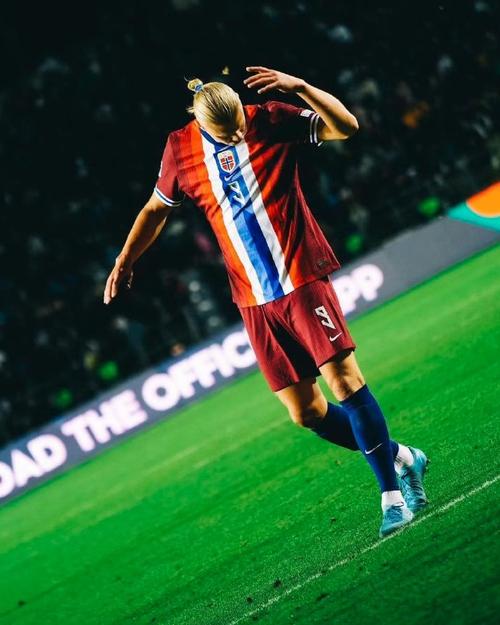 法甲战报：南野拓实一击制胜，十人摩纳哥1-0险胜巴黎（法甲快讯：南野拓实打入制胜球，十人摩纳哥1-0力克巴黎圣日耳曼）