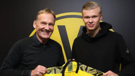 足球体能训练方案（足球体能提升计划）